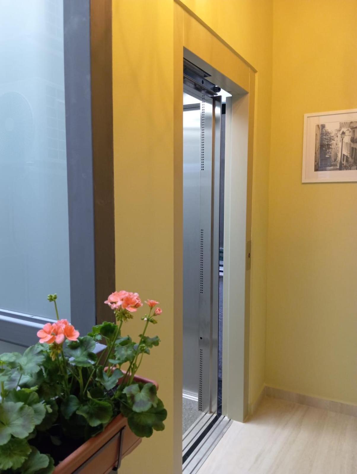 Appartement Warm Harbor à Santa Coloma de Gramanet Extérieur photo